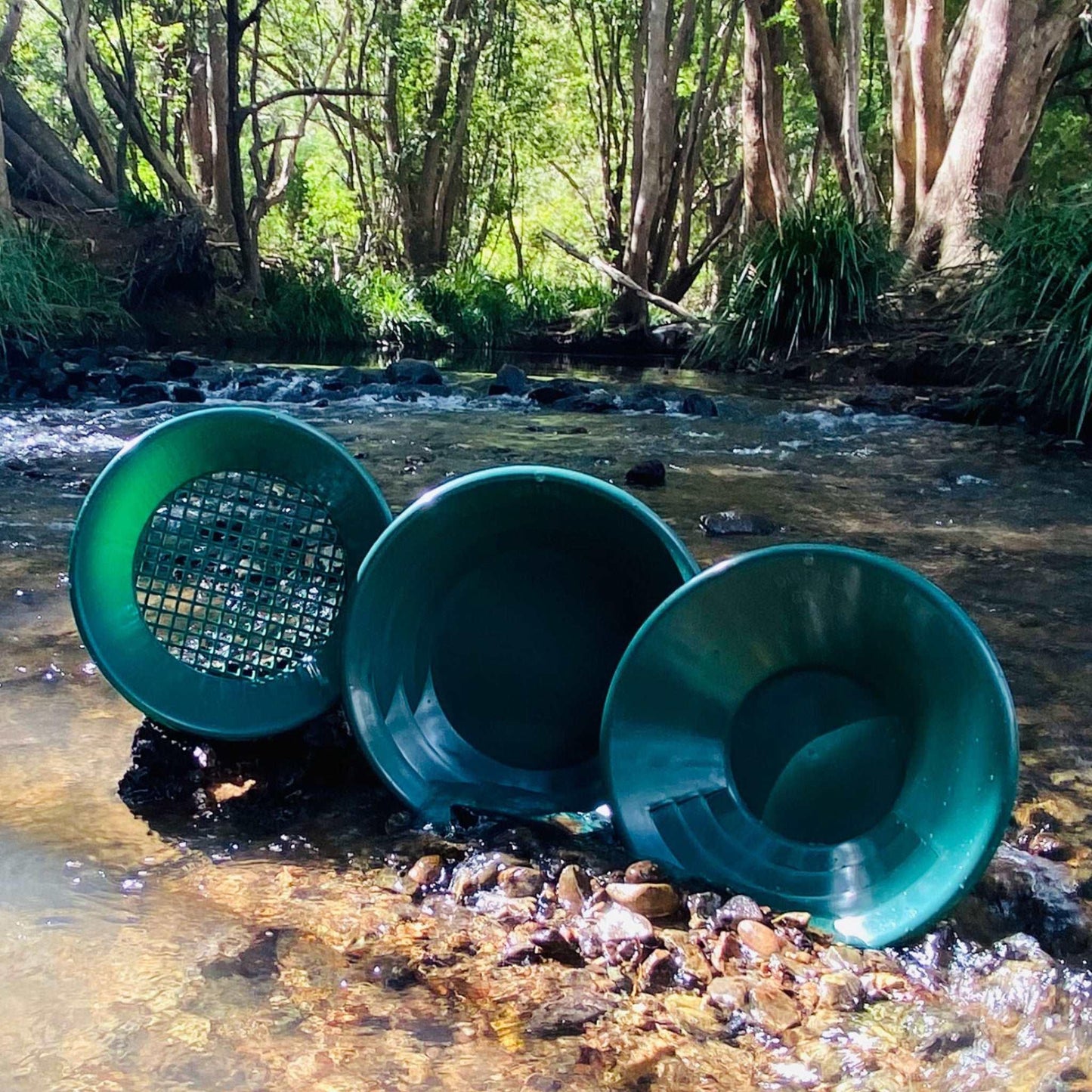 Dive into the world of gold panning with confidence using this stackable set, featuring quality polypropylene construction that ensures durability and reliability through countless treasure-seeking expeditions.